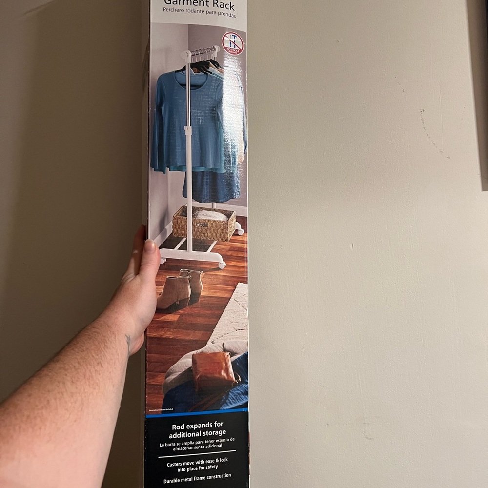 Portable garment rack